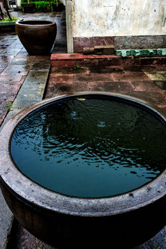 水缸 庭院