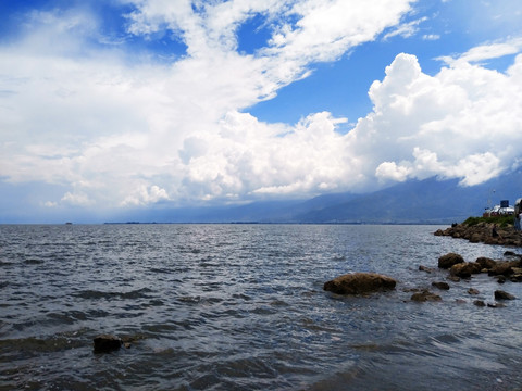 云南洱海蓝山蓝水