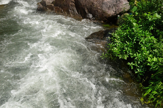 山泉水