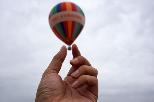 热汽球 升空 张掖 七彩 天空