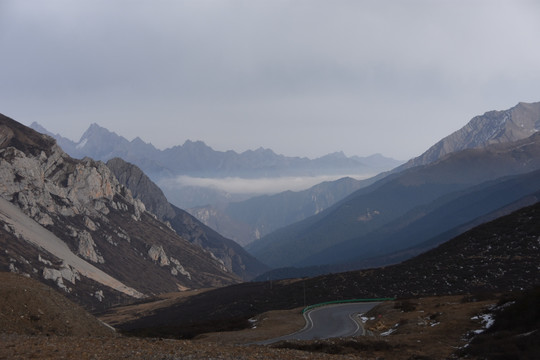 山间云雾