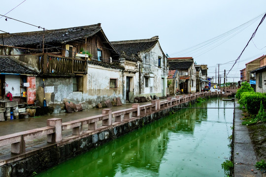 雨天水乡