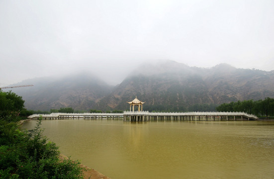 甘肃 天水 甘谷 大象山