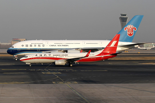 波音B737和空客A380