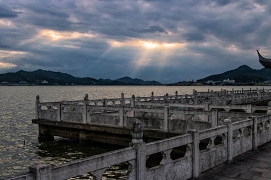 栈桥 栈道平台 水面