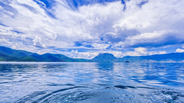 湖面 泸沽湖