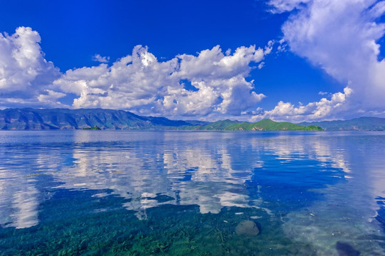 泸沽湖 湖水