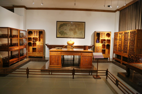 黄花梨木雕传统书房家具