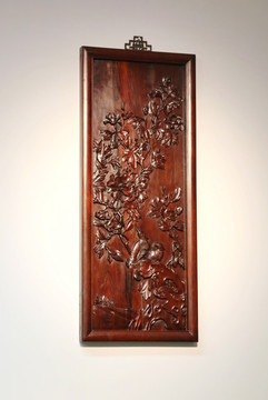 木雕雕壁挂牡丹图