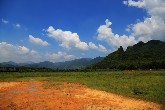 大山脚下