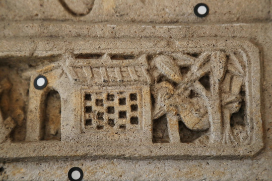 古代鸟笼和鸟石刻