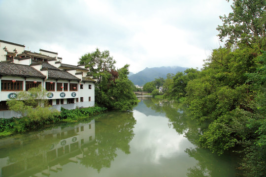 宏村饭店小溪