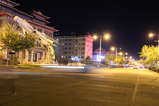 雨后 城市 夜景 霓虹灯 街景