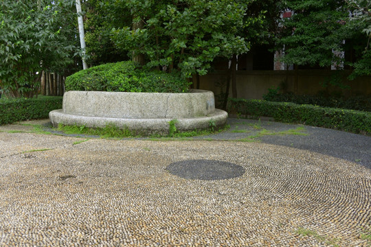 鹅卵石步道 阴阳太极图案