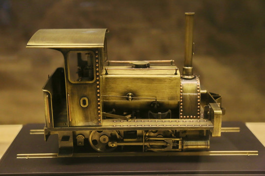 英国的0号蒸汽火车铜模型