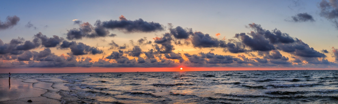 海上日出