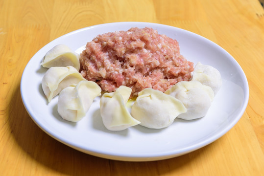 手工肉馅水饺