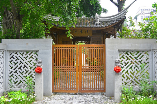 中式庭院 围墙 栅栏门