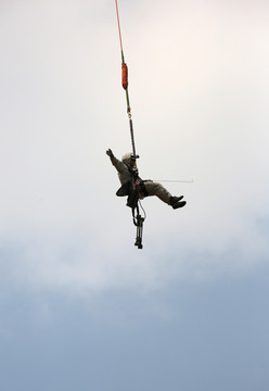 直升机吊人作业 高空 吊人 带