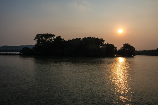 惠州西湖的夕阳