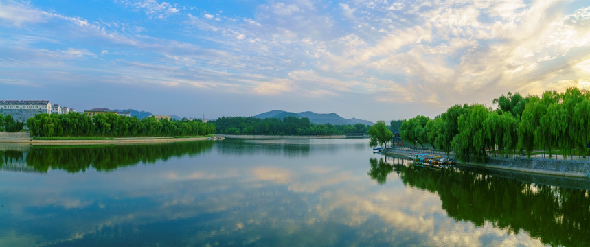 湖景碧水蓝天