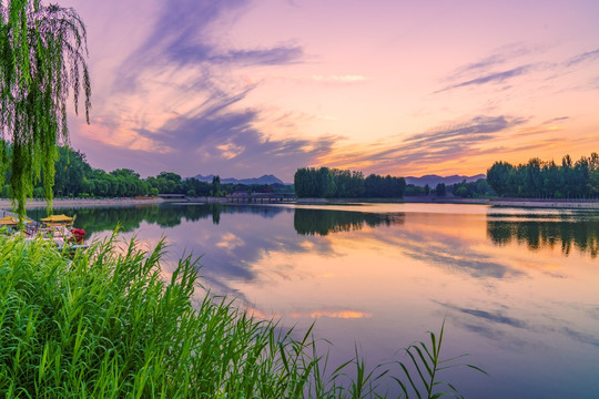 湖景晚霞