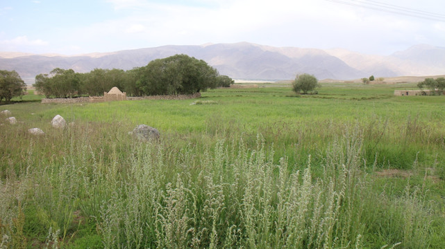 美丽的小山村