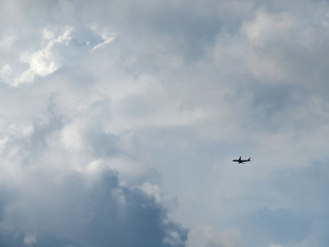 飞机 云层