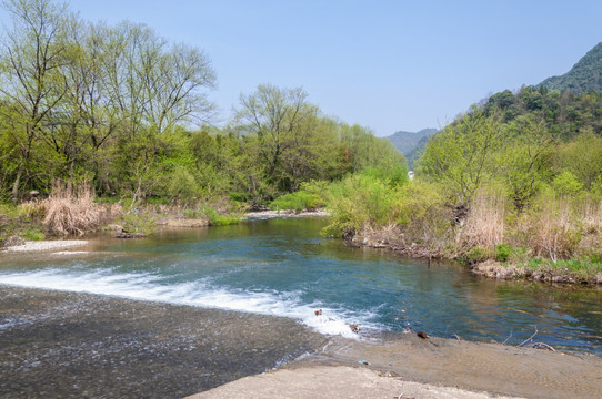 水坝