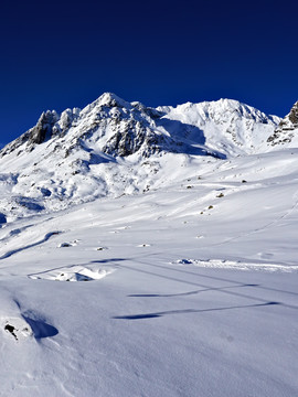 寒雪冰山 极寒冰山 新疆雪山