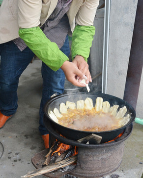 农家地锅鸡