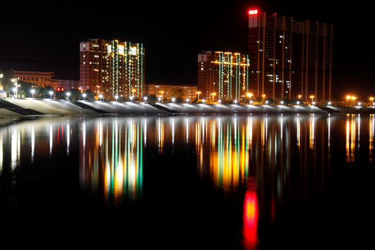 城市夜景 霓虹灯 街景 嫩江