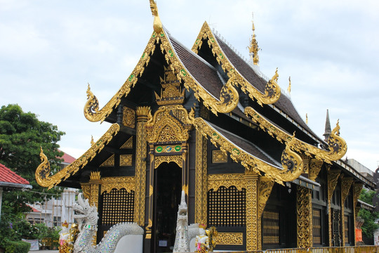 金色寺庙 黑色寺庙 泰式寺庙