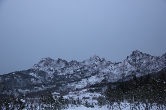 冬季浮山 下雪