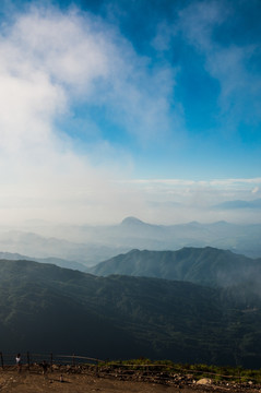 九宫山铜鼓包