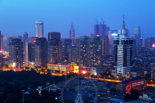 大连城市天际线夜色