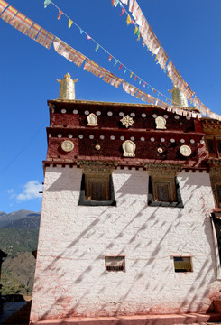 稻城寺庙 蚌普寺