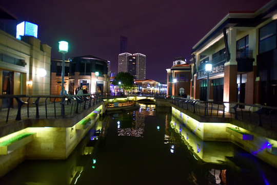 苏州金鸡湖商圈夜景