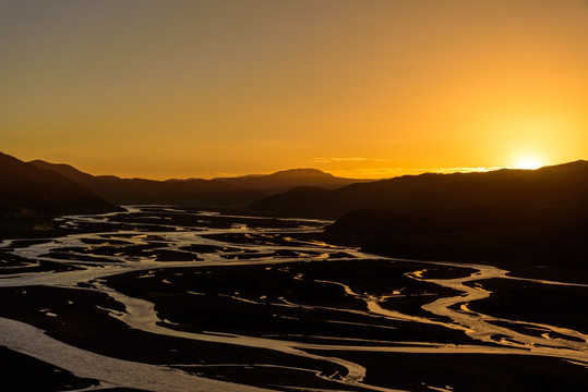 达日黄河源夕阳