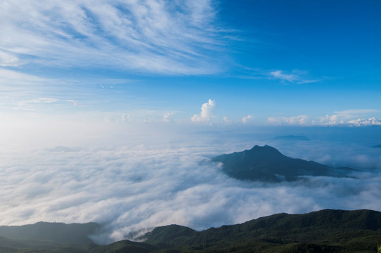 晨曦 云海 群山连绵 云雾