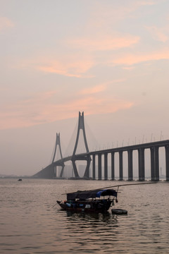 大桥 渔船