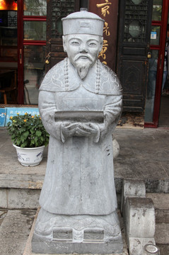 清朝官员雕像