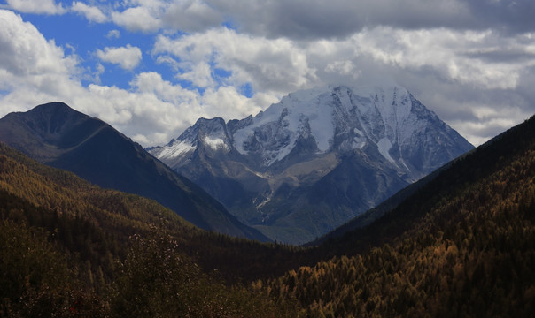 雅拉雪山 雪山