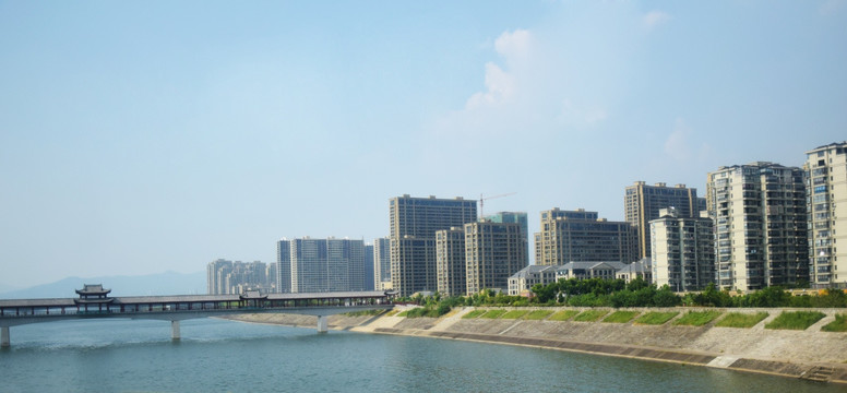 城市河流与桥梁风景图