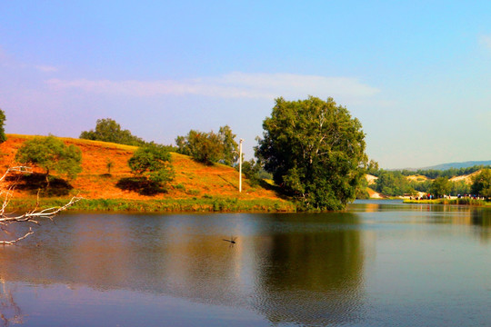 乌兰布统公主湖