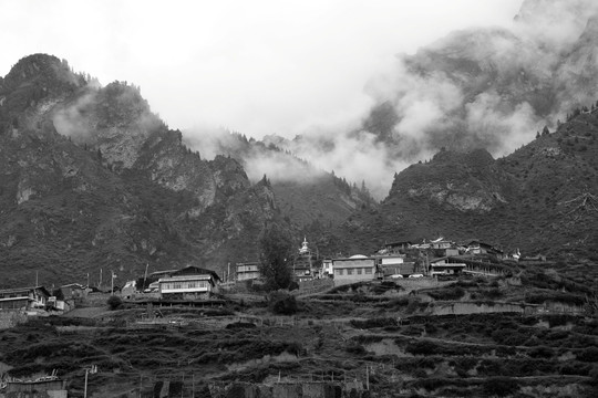 水墨山村