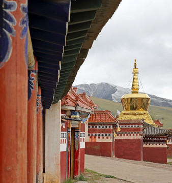 藏区宗教建筑