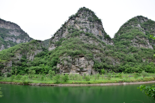 秀美山水风景图