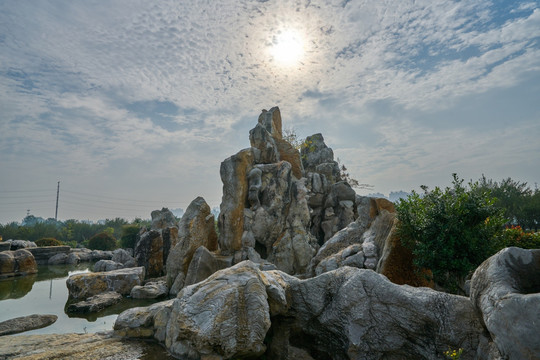 阳光山石 假山 高清大图