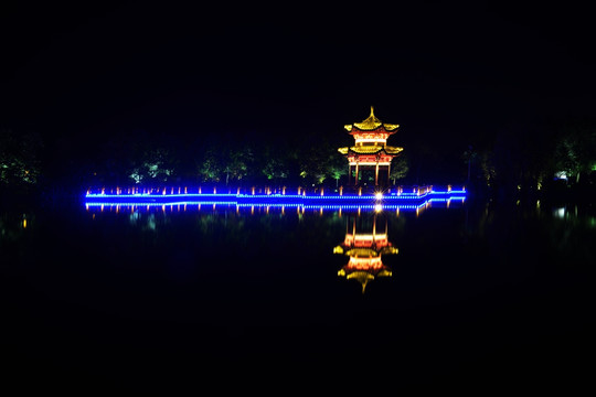 夜景 公园 灯光 美丽小镇 美